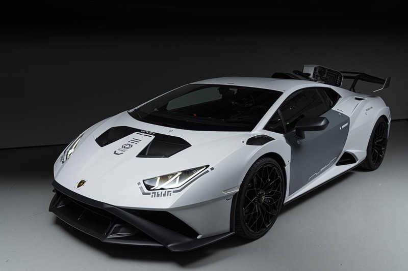 Lamborghini Celebra I Anni Con Lartista Ikeuchi Video Auto Design