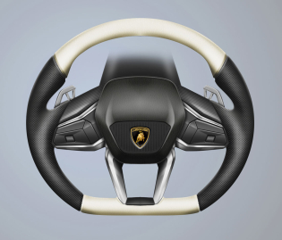 2018030623_Lambo_Urus