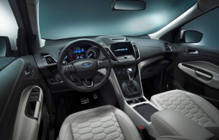 2016030107_Ford_Kuga_Vignale_Geneva16