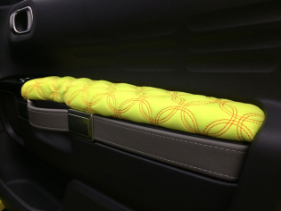 2017040405_Citroen_C4Cactus_Gufram