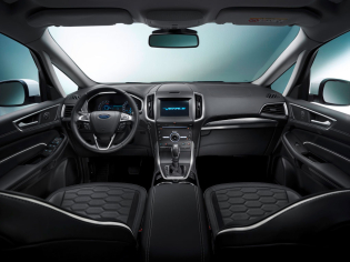 2016030112_Ford_MSmax_Vignale_Geneva16