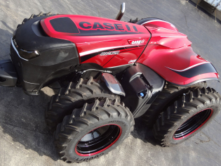 2017010911_CaseIH_Tractor