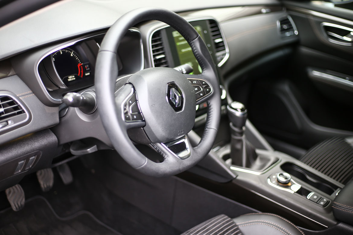 2020 New Renault Talisman Grandtour Exterior and Interior 