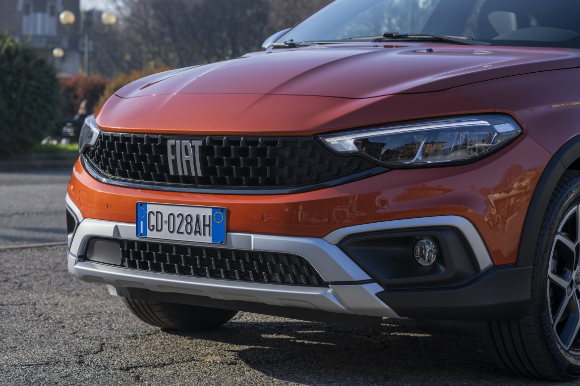 Fiat Tipo Cross Review 2022 - Select Car Leasing